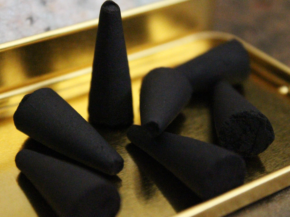 Sleeper Choir - Charcoal Incense Cones In Gold Tin